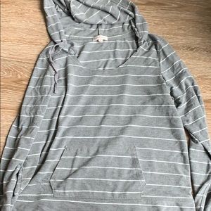 Long sleeve gray and white striped long sleeve T